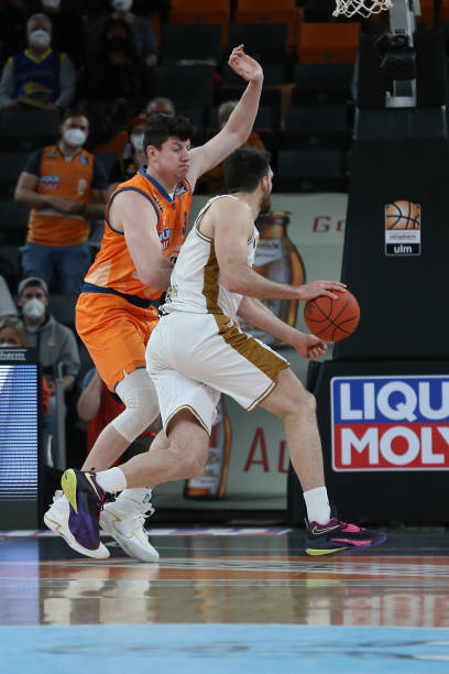 二次触球判 二次触球判