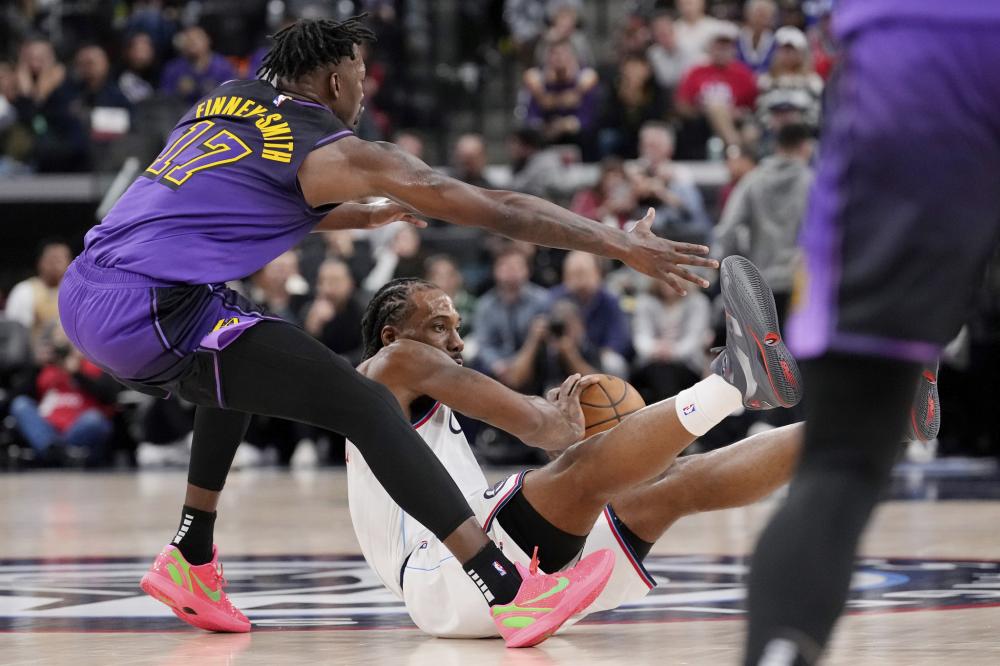 场中保持了 场中保持了