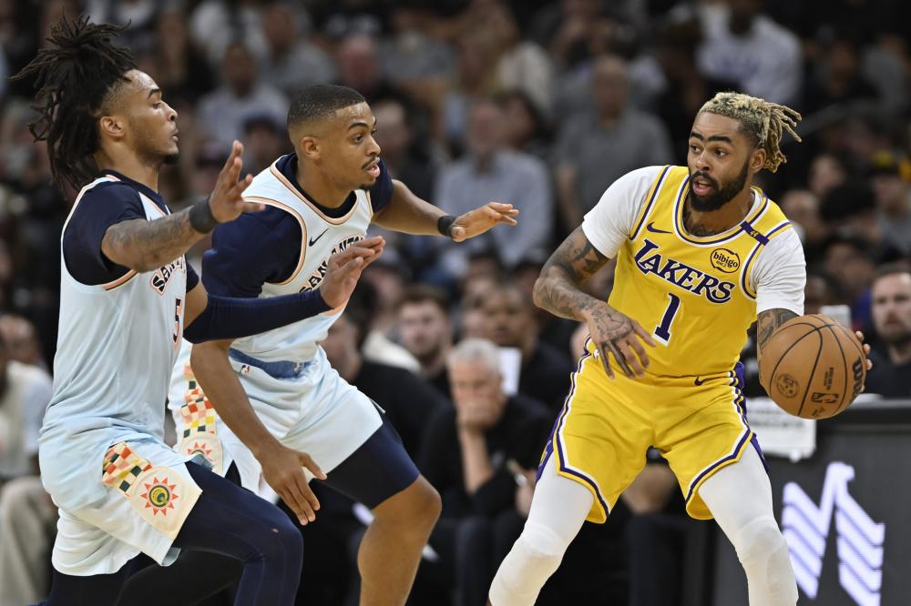 东契奇正处 东契奇正处