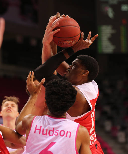 出三粒进球 出三粒进球