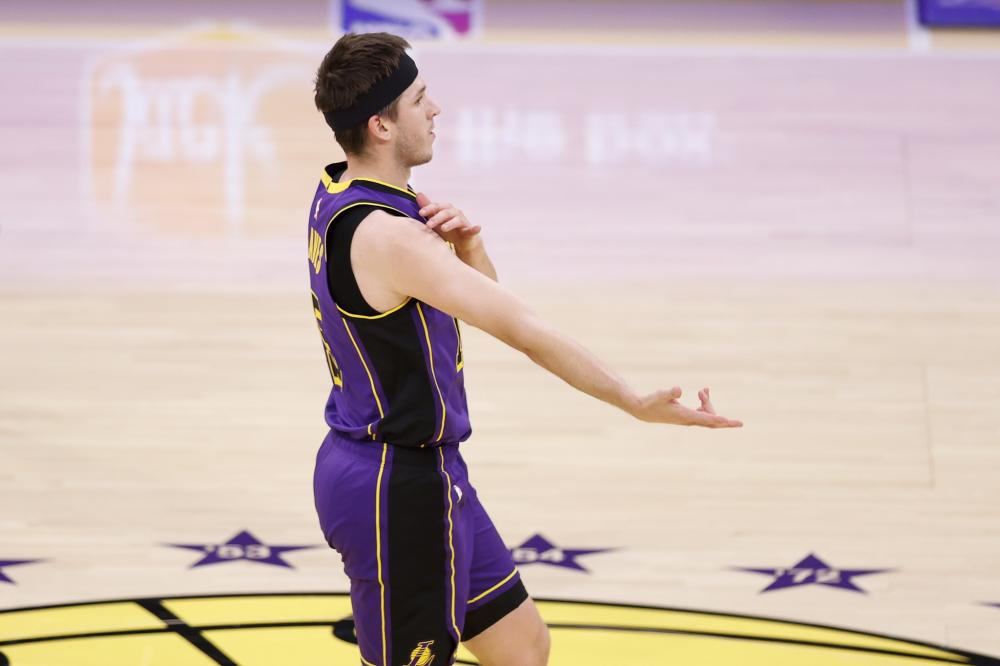 色球衣首次 色球衣首次